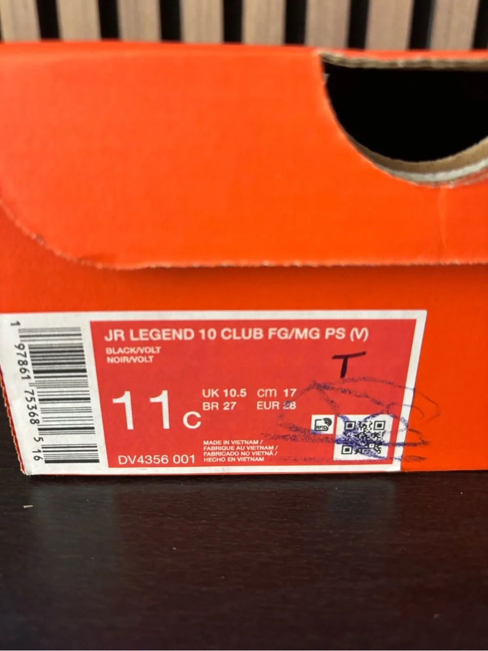Nike youth cleats 11C